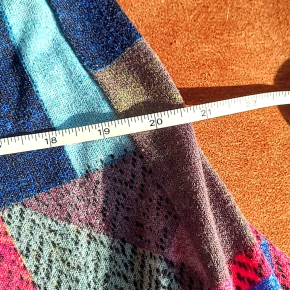 Colorful Geometric Patterned Skirt - Picture 6 of 11